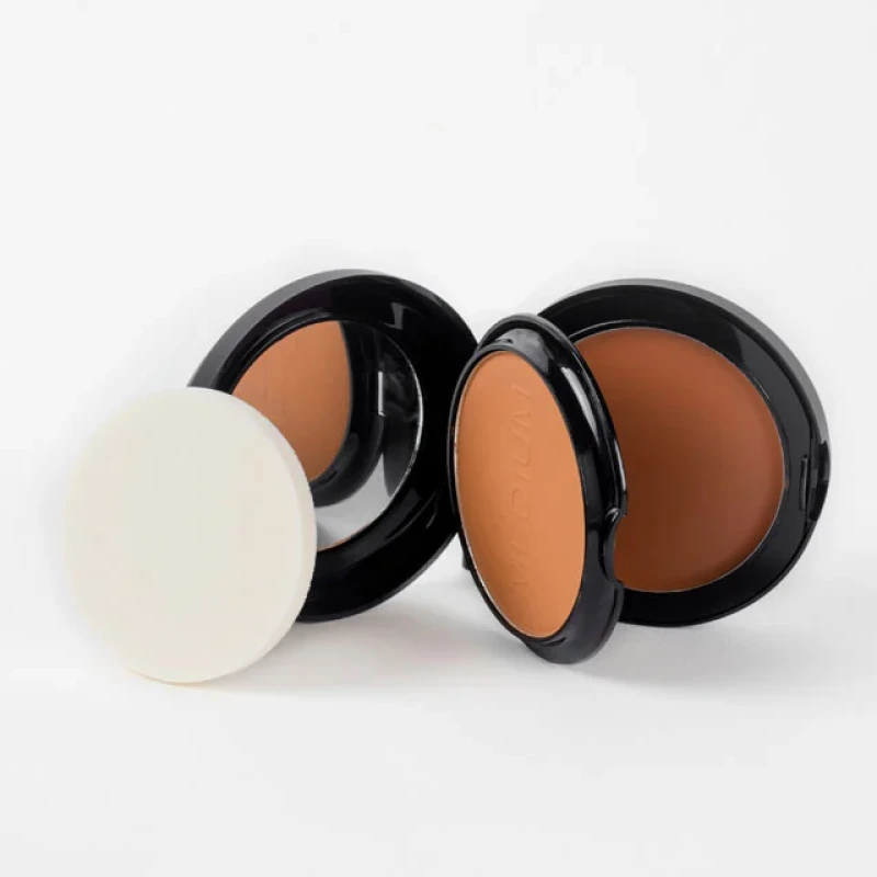 CLASSIC COMPACT PLUS FOUNDATION PRESSED POWDER (MEDIUM)
